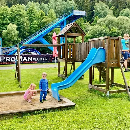 Konukevi Acrobat Park 3*