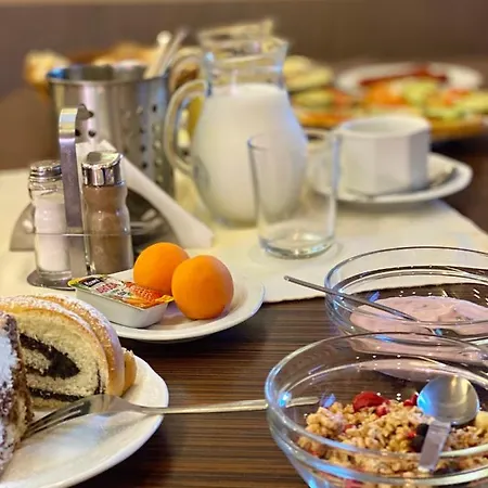 Acrobat Park Konukevi 3*