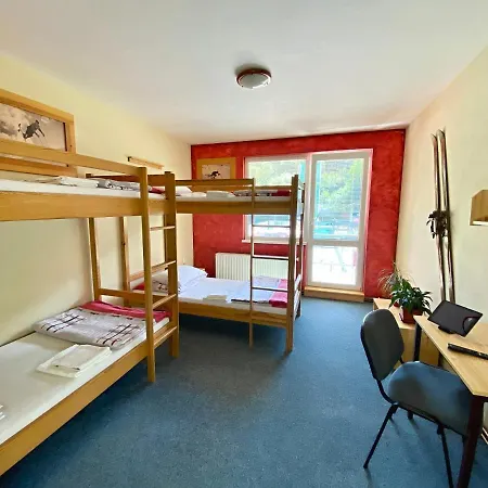 Acrobat Park 3* Štíty