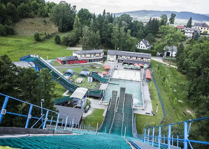 Konukevi Acrobat Park Štíty